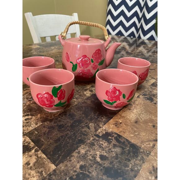 Vintage pink ceramic hand painted tea set with woven handle. - Picture 1 of 11